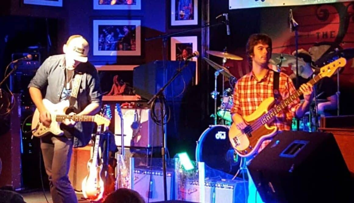 Shaw-Davis-and-the-Black-Ties-Medium