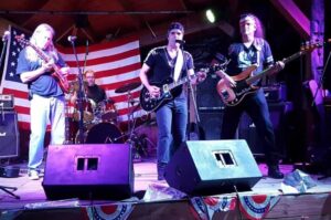 Leo-Lee-Rock-Band-2017-resized-scaled