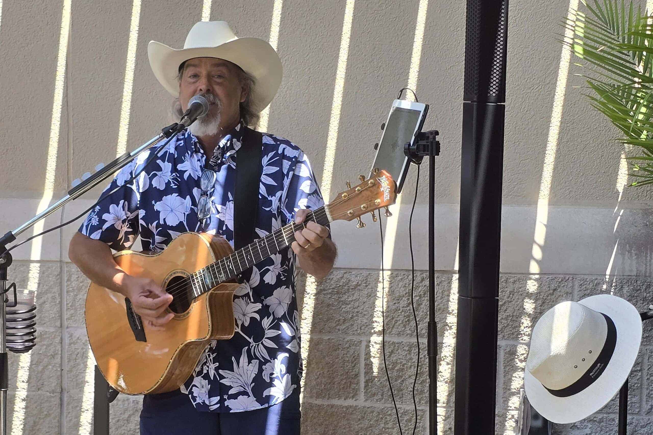 Brian Dean at Deck 84